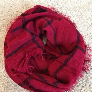GAP scarf